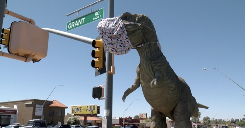 Christians against dinosaurs: in Arizona, believers were offended by the statue of tirex