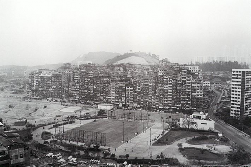 City of Darkness: The Amazing Fate of Kowloon Fortress City