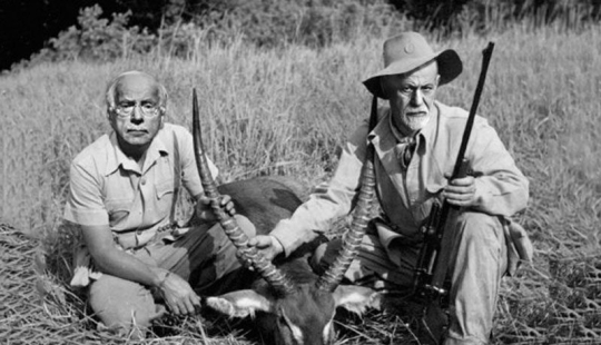 Cómo se divirtieron dos psiquiatras: el épico photoshop de Carl Jung y Sigmund Freud Cómo se divirtieron dos psiquiatras: el épico photoshop de Carl Jung y Sigmund Freud