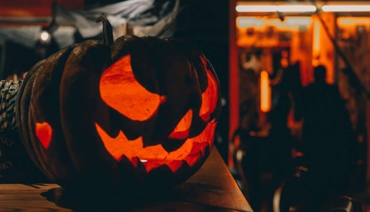 Cómo tener una fiesta de Halloween en casa: 5 reglas de unas vacaciones terriblemente buenas