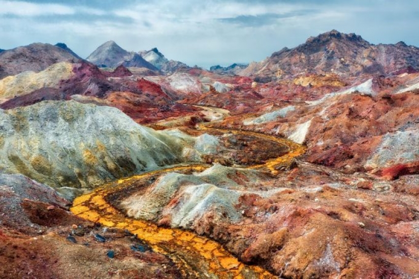 Colors of Hormuz Island