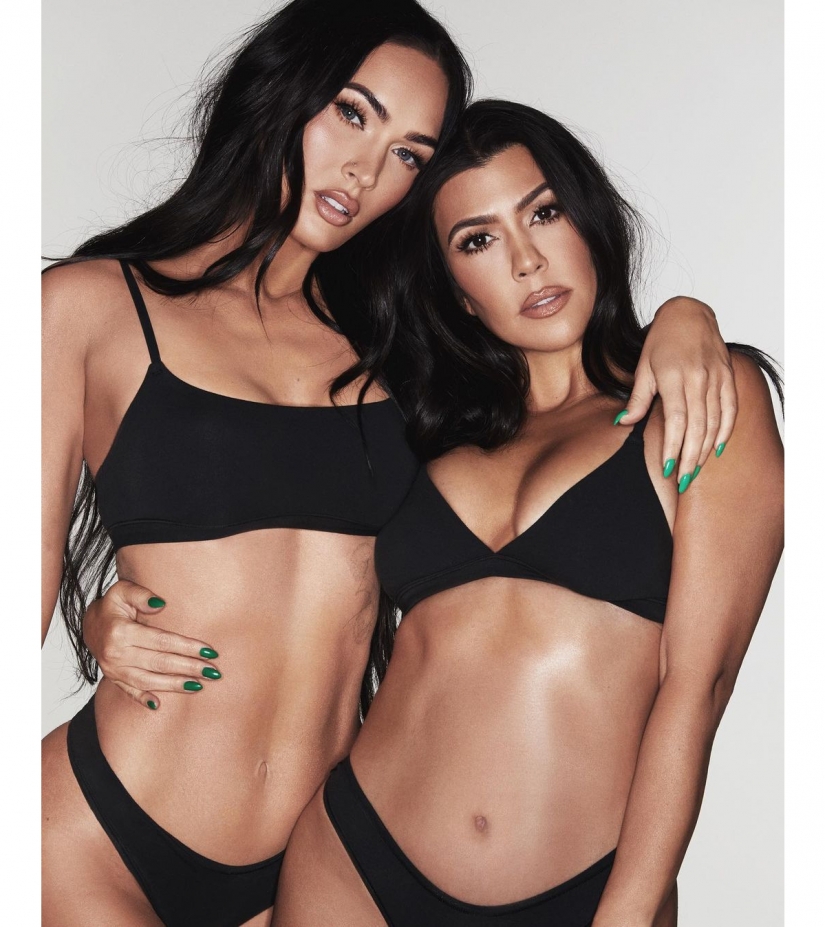 Combo caliente: Megan Fox y Kourtney Kardashian protagonizaron topless en un anuncio de ropa interior