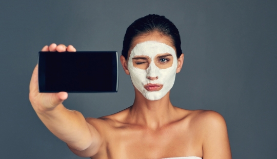 Consejos dañinos: Los trucos de vida populares de TikTok pueden arruinar tu piel