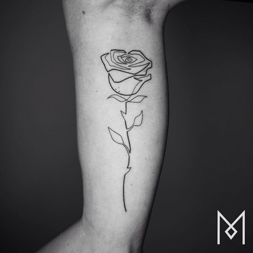 Cool tatuajes minimalistas dibujados en una línea