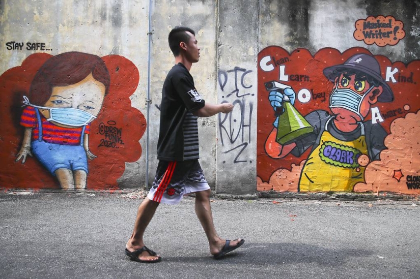 Coronavirus-inspired street art