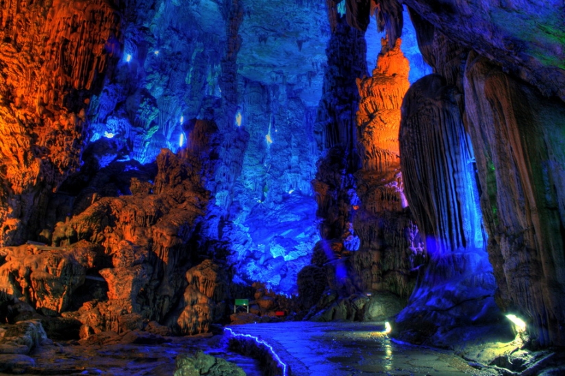 Cueva de la Flauta de Caña