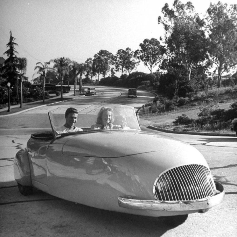 Davis Divan: a unique concept car 1940-ies