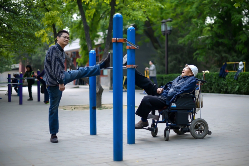 "Don't be lazy, get ready for charging!" How fitness has become part of the culture in China