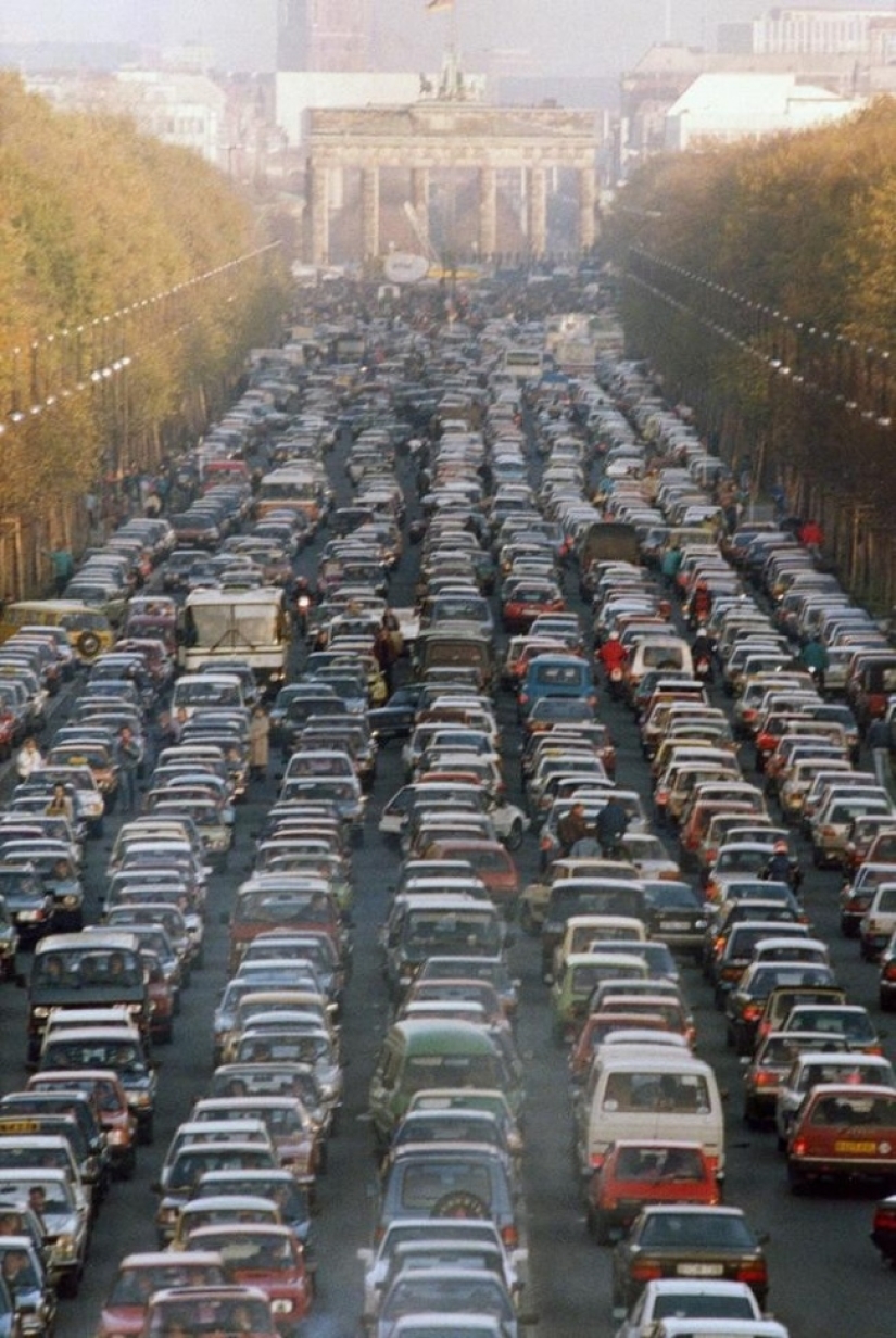 Don't move! The 6 most Exhausting Traffic Jams in history