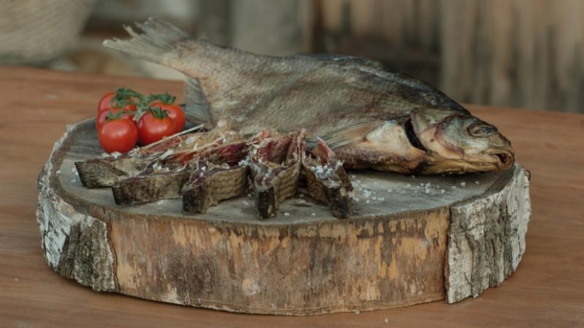 Dried, cured, smoked: as fish lovers to beer to protect themselves from parasites and cancer