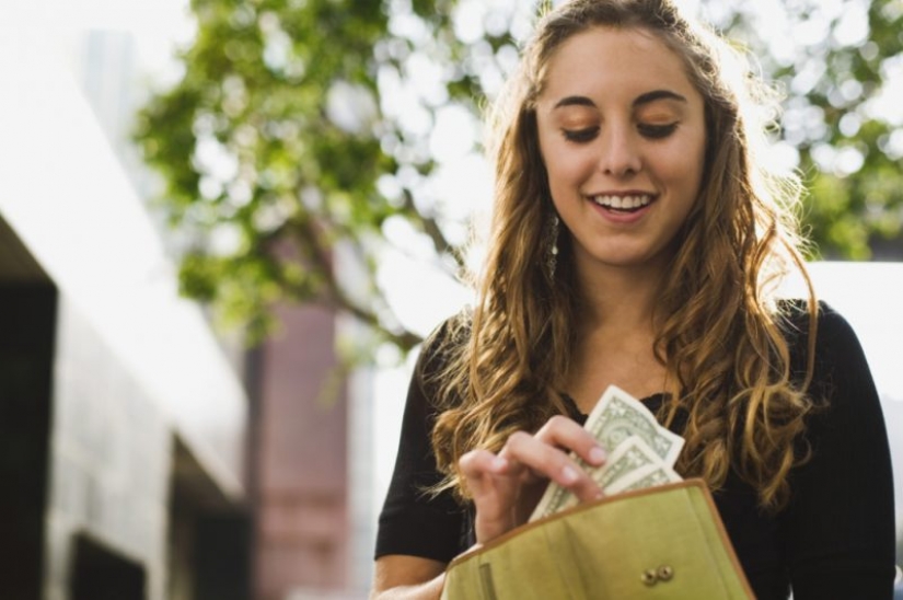 Economy for millennials: how well the "Y"generation manages finances