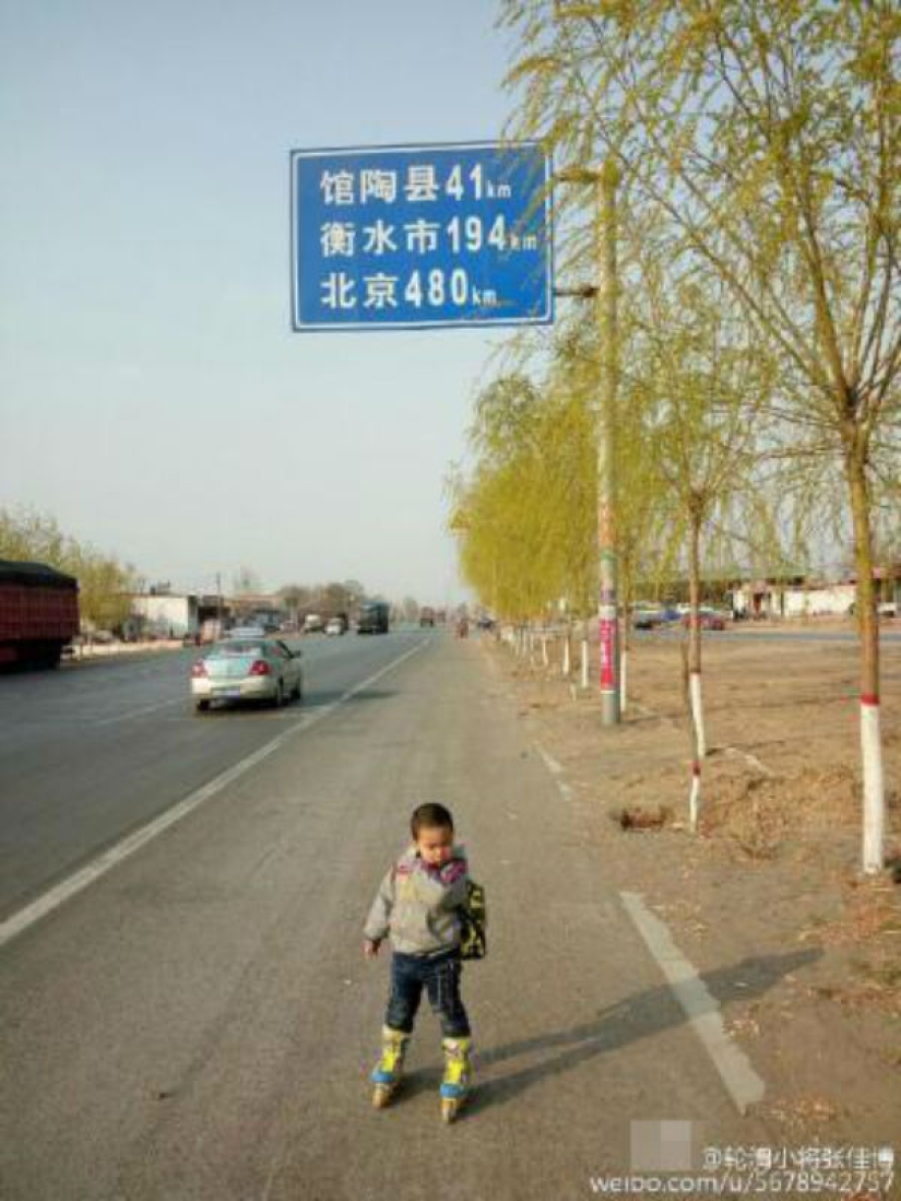 Education in Chinese: a 4-year-old boy traveled more than 500 kilometers on roller skates