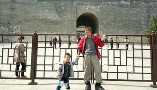 Education in Chinese: a 4-year-old boy traveled more than 500 kilometers on roller skates