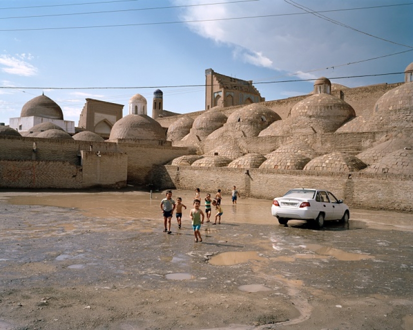 El algodón y el desierto: imágenes del fotógrafo Británico, una encantadora Uzbekistán