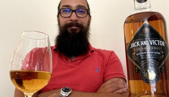 El escocés no salió de la casa durante dos años por miedo a dejar de probar el whisky