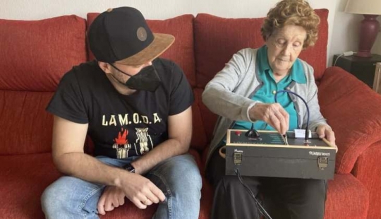 El español inventó el "telegrama analógico" para su querida abuela»