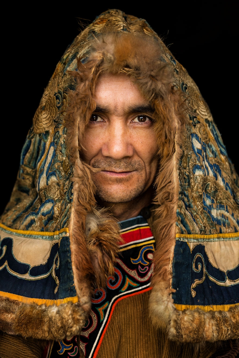El fotógrafo recorrió 25.000 km para realizar retratos de los habitantes indígenas de Siberia
