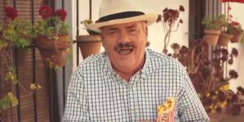 El hombre sonriente murió-meme del comediante español Juan Hoya Borja