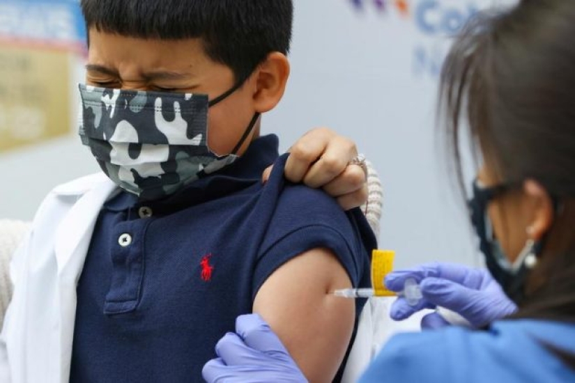 En fotos: niños en EE. UU. Reciben una vacuna de COVID