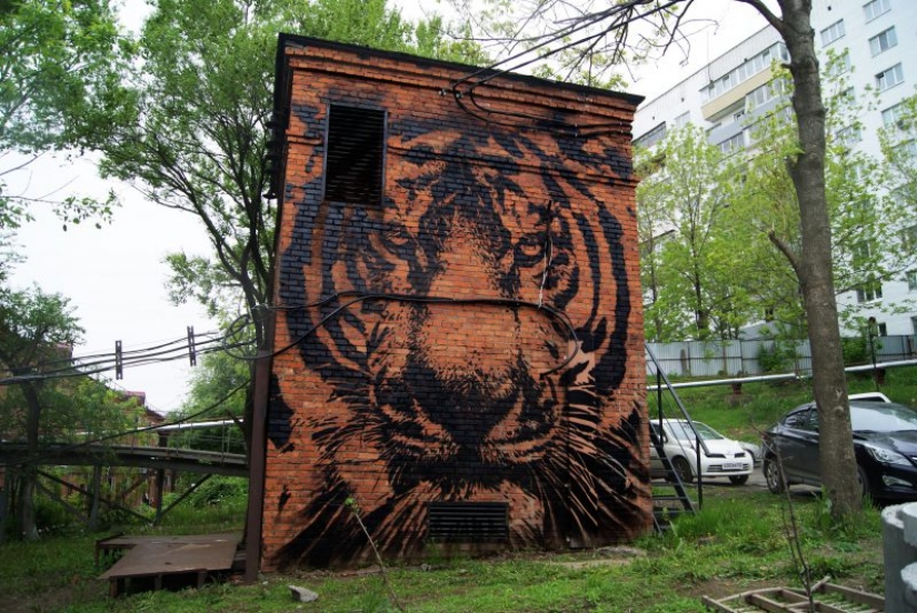 Features of Russian street art: graffiti with a personal touch from Slava Ptrk