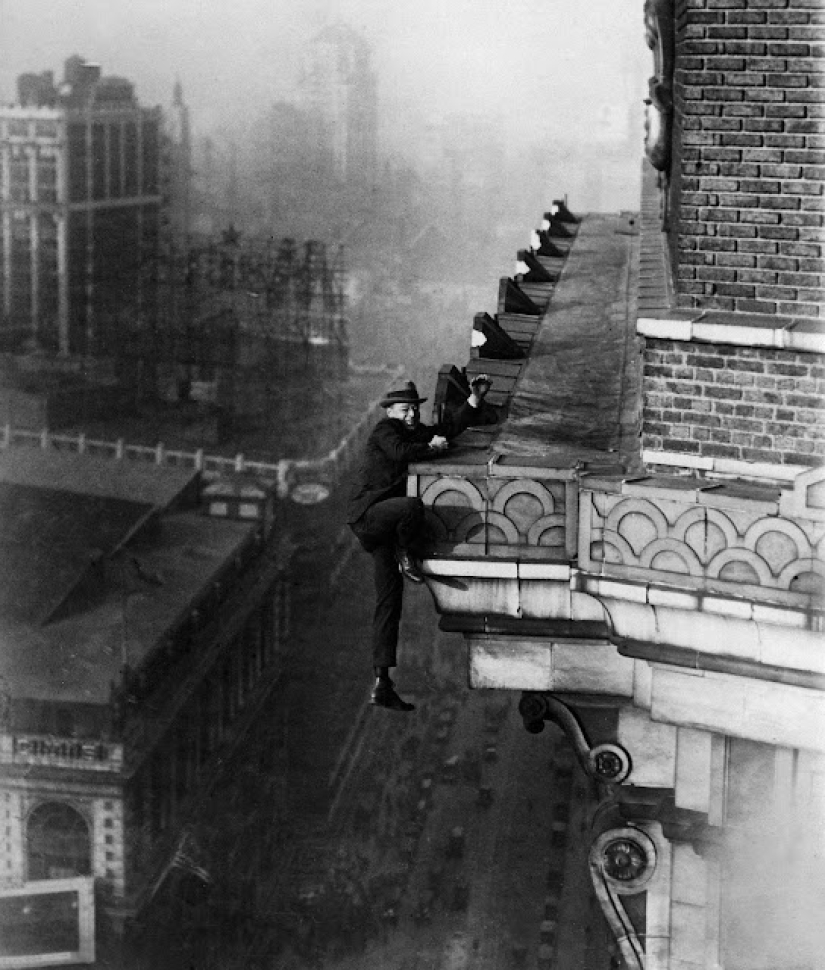 "Fly Man" Harry Gardiner, who conquered 700 skyscrapers without insurance
