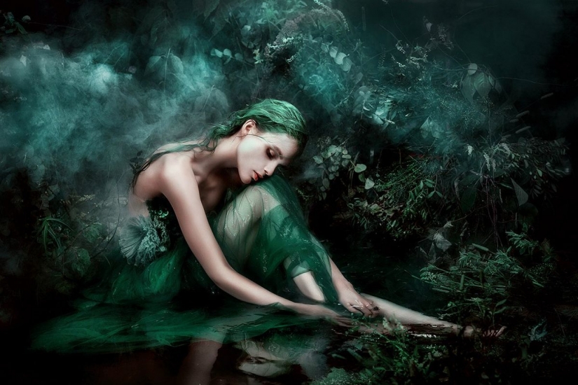 Forest Princess and mermaids: Perm photographer takes fabulous beauties in the forests of the Kama region