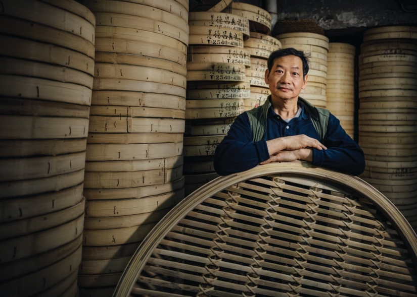 From snake soup to witchcraft: Hong Kong street vendors - in pictures