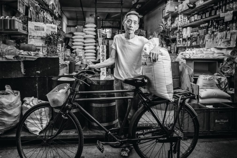 From snake soup to witchcraft: Hong Kong street vendors - in pictures