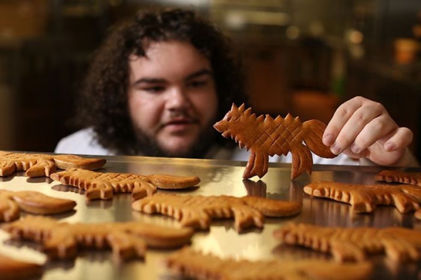 Game of Thrones 'Pie' opened his own bakery