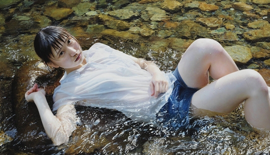 Girl no: paintings from Hiroshima to distinguish from photos