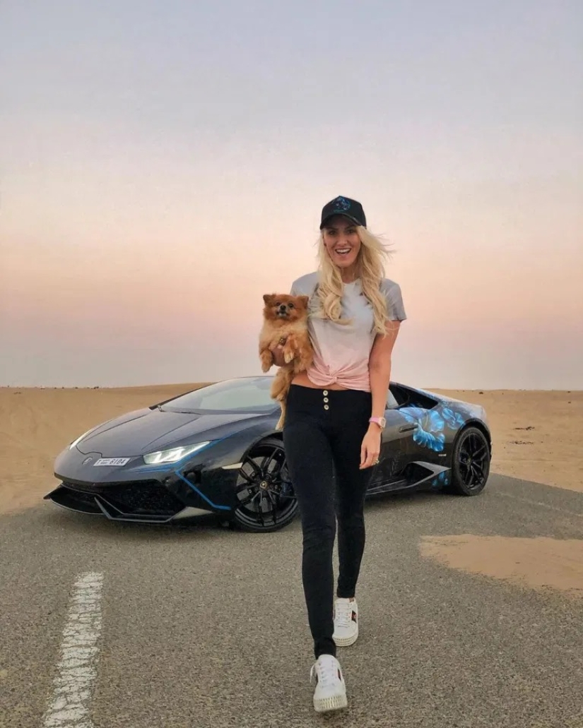 Girls rule! Supercar Models Who Earn Millions by being Photographed in Luxury Cars