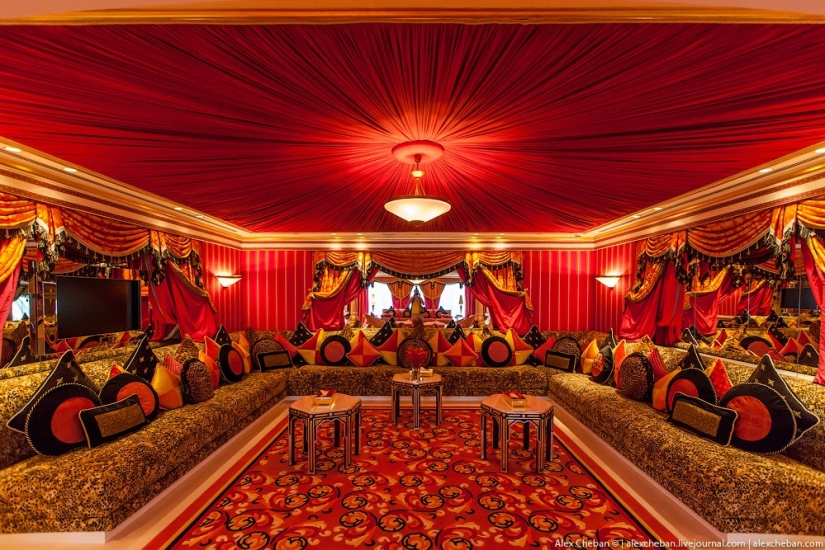 Gold for sheikhs and oligarchs: the most expensive room in the seven-star Burj Al Arab Hotel