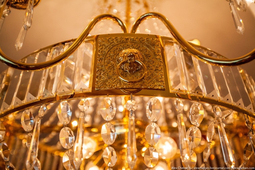 Gold for sheikhs and oligarchs: the most expensive room in the seven-star Burj Al Arab Hotel