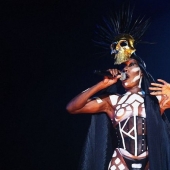 ¡Grace Jones, de 67 años, es increíble!