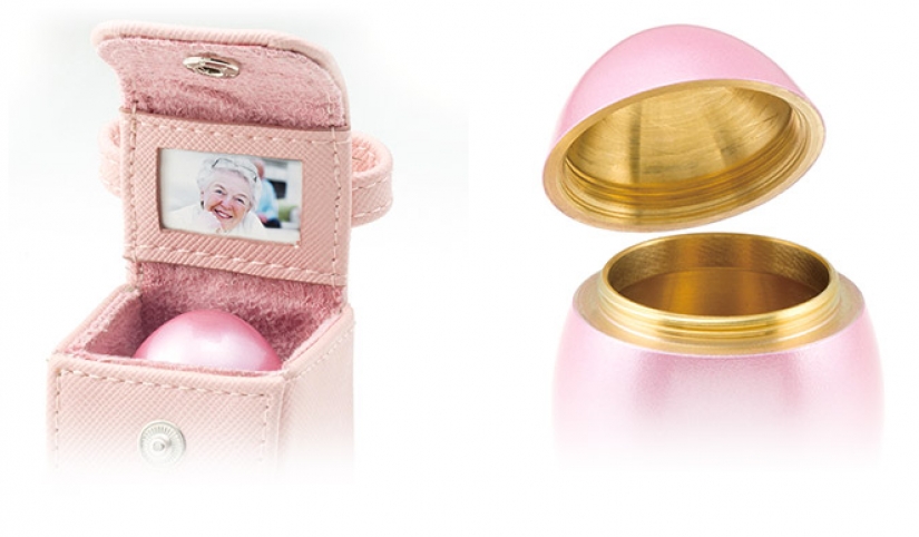 Grandma in your pocket, or Glamorous Japanese eggs with an unusual secret