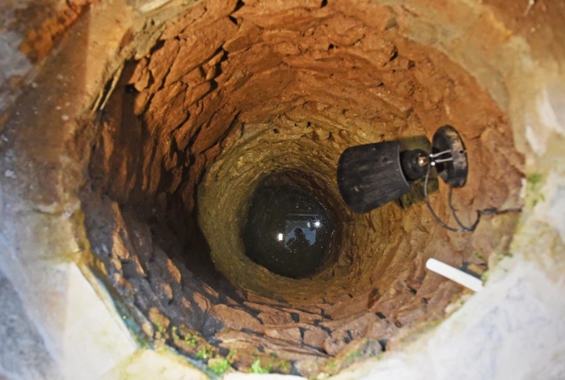Grandpa found an old well at home, from where he fished out a 500-year-old sword and other finds