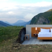 Hotel without walls and ceiling with the best view of the Swiss Alps