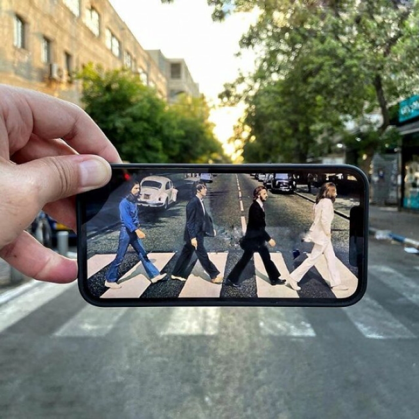 How an artist combines reality with images from his smartphone