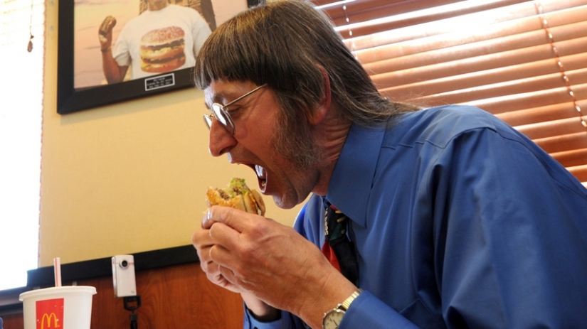 How does Don Gorske live, who has been eating burgers from McDonald's for almost 50 years