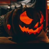 How to have a Halloween party at home: 5 rules of a terribly good holiday