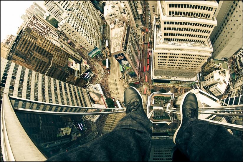 If Spider-Man was a photographer: a photo from the rooftops of skyscrapers