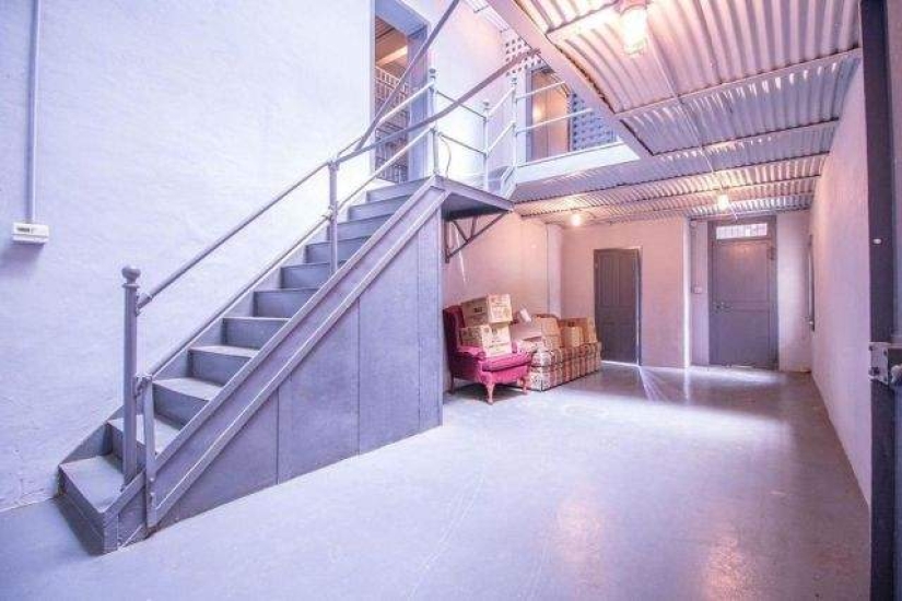 In the USA, a house with an ominous surprise in the basement was put up for sale