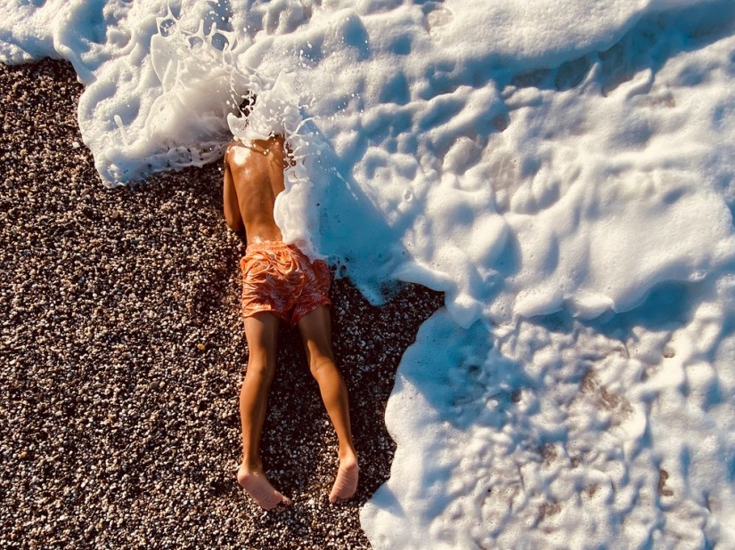 Incredibly, this was filmed on a phone! The best photos of the iPhone Photography Awards 2021 contest