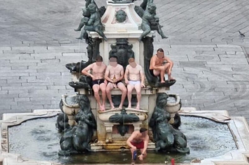 It's not beer that destroys people: half-naked Irishmen staged a drinking party in a historic fountain in Italy