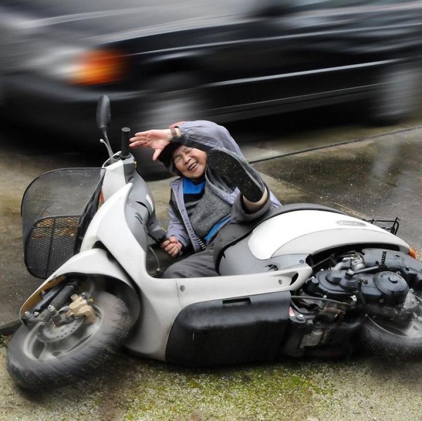 Japanese grandmother became a photographer at 72 and now makes funny self-portraits