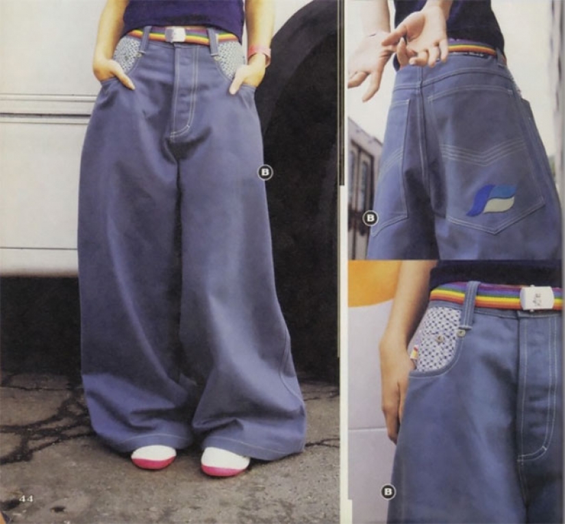 Jeans with wide legs: a strange fashion trend from the 90s, which is coming back again