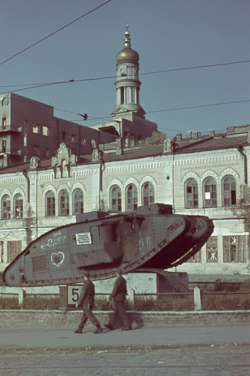 Kharkiv during the German occupation in color