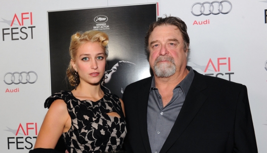 La apariencia no es todo: el grueso de las celebridades y su frágil esposas