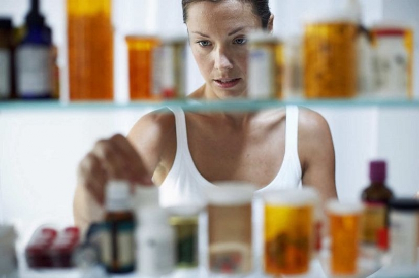 La aspirina, hierbas, paracetamol, y otros familiares de medicamentos que pueden ser peligrosas