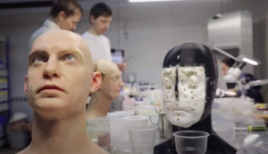 La compañía rusa Promobot ofrece vender su cara y voz a un robot por 200 mil dólares
